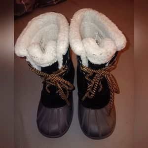 Boys size 1, Cat and  Jack winter boots